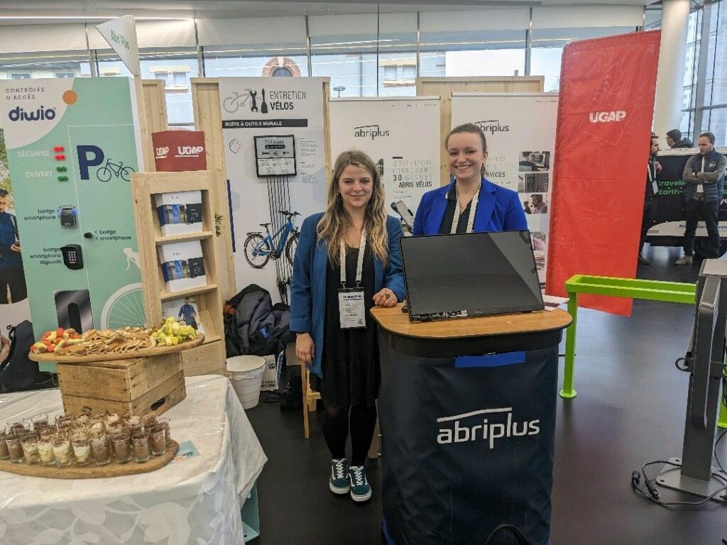 Abriplus - Stand congrès FUB 2024