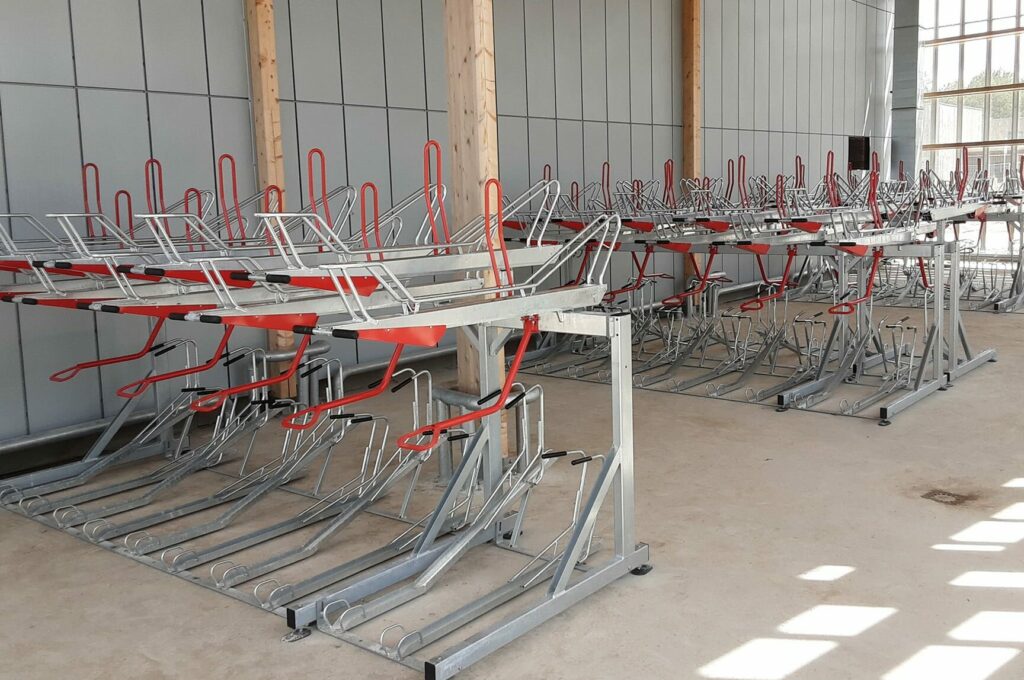 Abriplus - 100 supports vélos deux étages - parking velo - Lycée (85) Aizenay