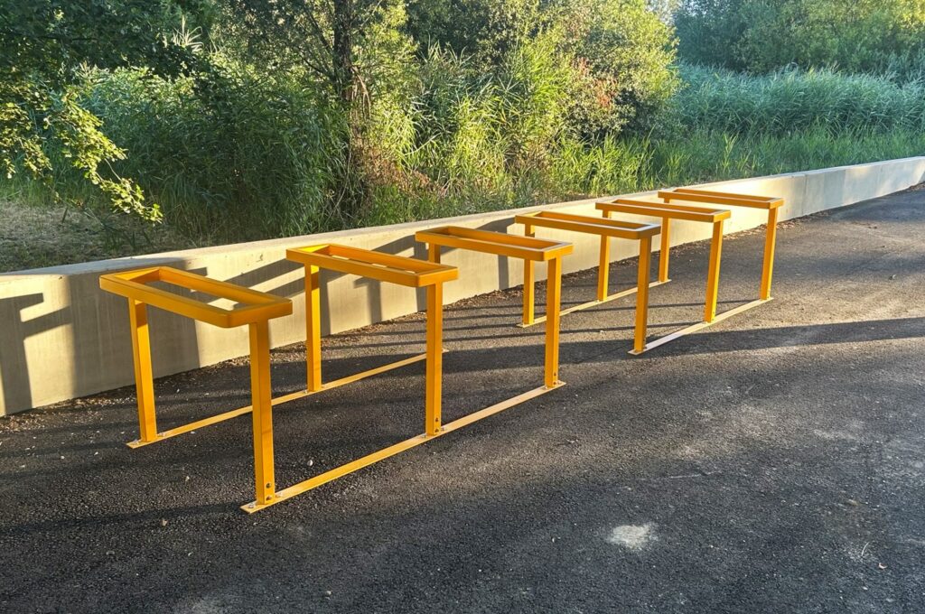 Abriplus - Arceaux vélos - Borne en O - Bourgoin Jallieu (38)