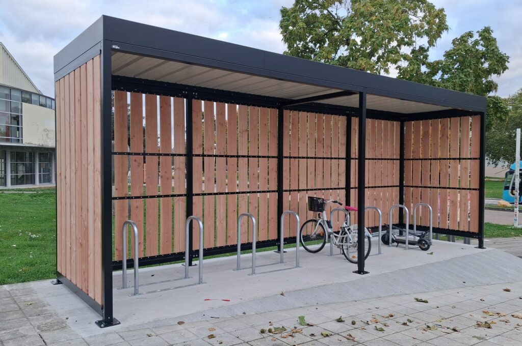 Abriplus - Abri vélos Mosaïc ouvert planches bois