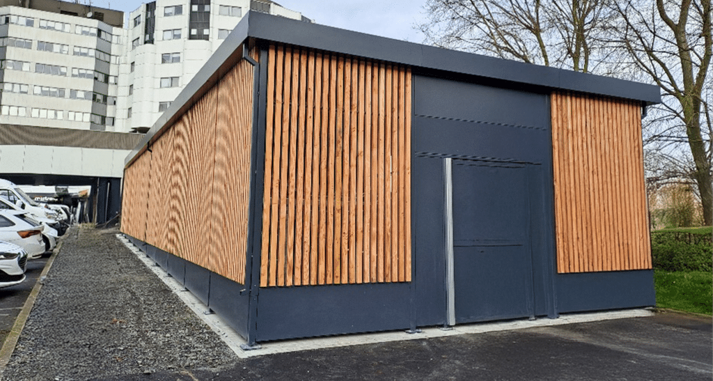 Abriplus - Parc à vélos sécurisé - Abri Modul'Ere - centre hospitalier de Valenciennes (59)