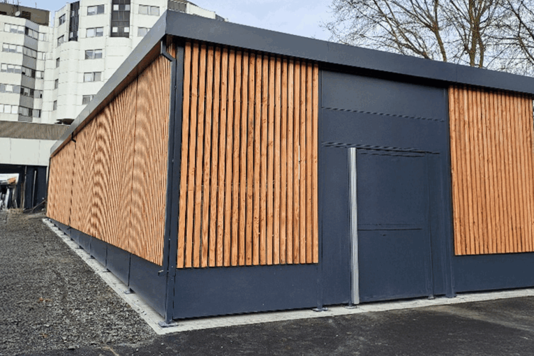 Abriplus - Parc à vélos sécurisé - Abri Modul'Ere - centre hospitalier de Valenciennes (59)