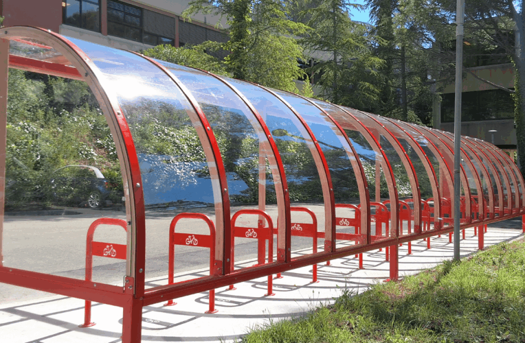 Abriplus - Abri vélos en bois - supports vélos - université de Valbonnes (06)