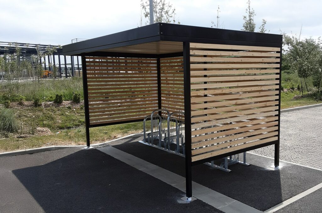Abriplus - abri vélos en bois - ZAC les Portes de Sénart (77)