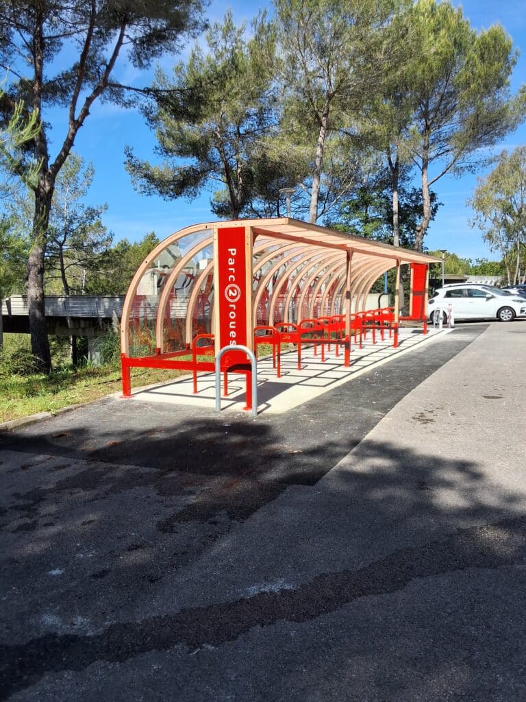 Abriplus - parking vélos ouvert - INRIA (06) Sophia Antipolis via UGAP