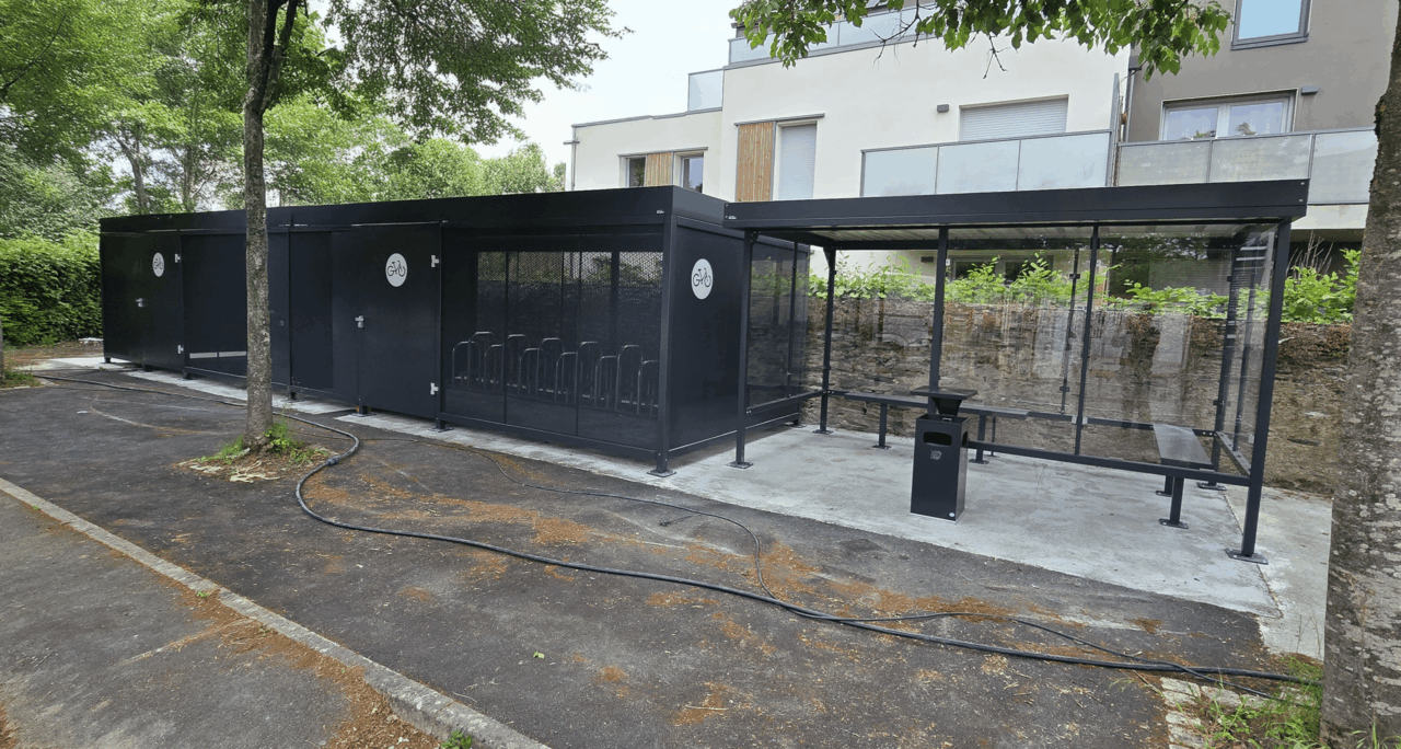 Abriplus - parc à vélos fermé - abri fumeurs Beaulieu - Angers (49)