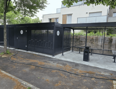 Abriplus - parc à vélos fermé - abri fumeurs Beaulieu - Angers (49)