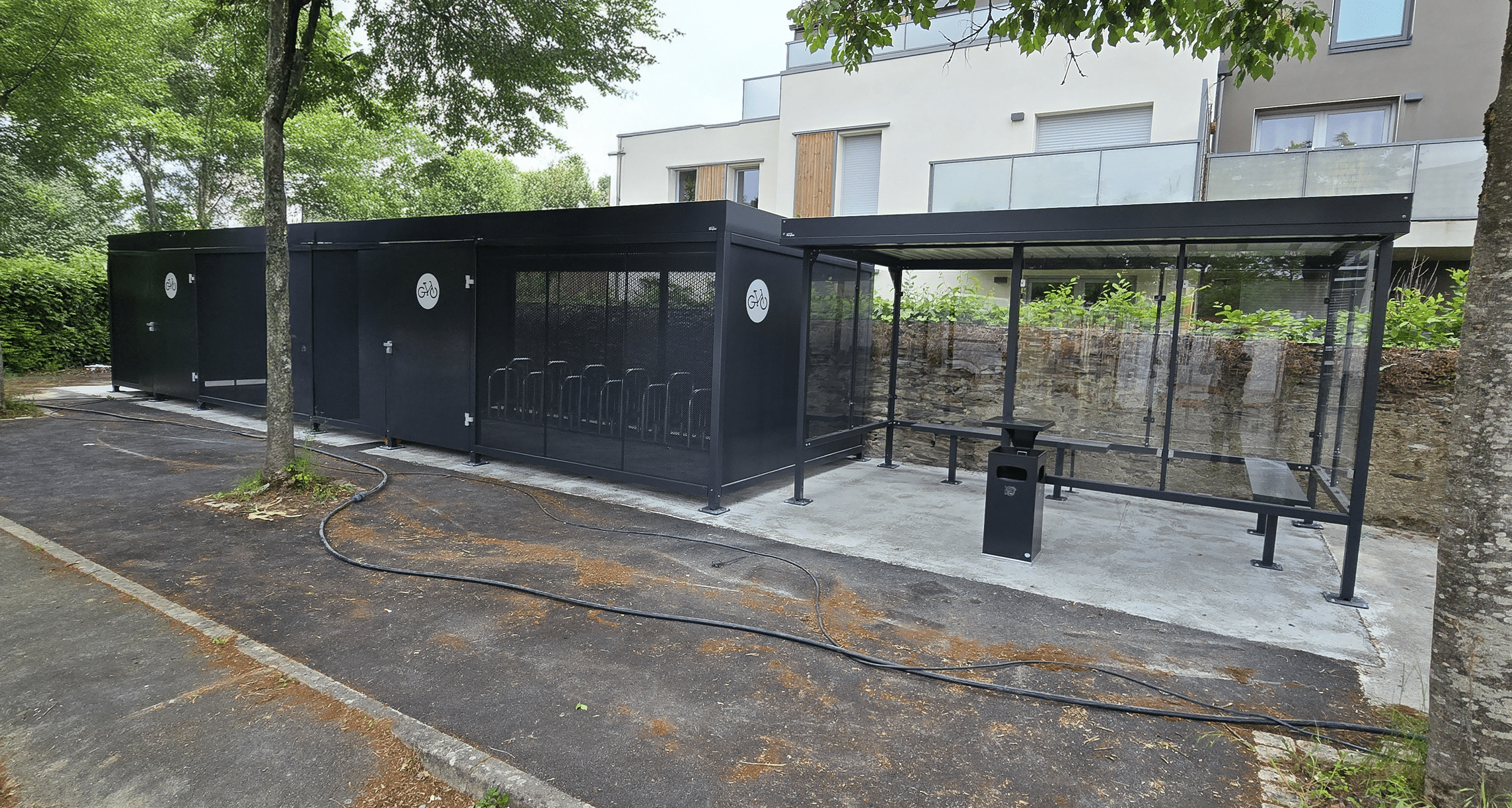 Abriplus - parc à vélos fermé - abri fumeurs Beaulieu - Angers (49)