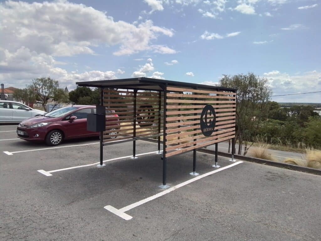 Abriplus - abris chariots en bois - Carrefour -Bourg (37)