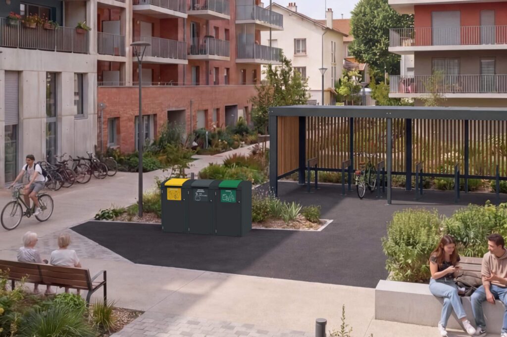 Abri déchets pour tri sélectif des poubelles dans un immeuble collectif