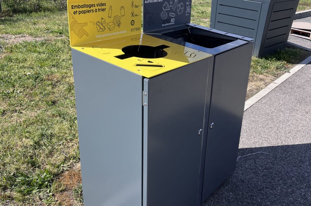 Corbeille extérieure Corbeflux poubelle extérieure